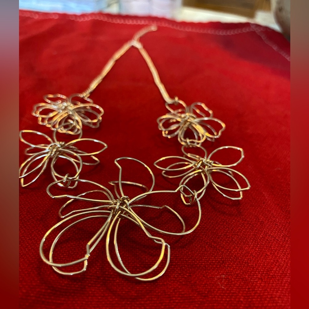 C1946 Three-Dimensional Wire Statement Necklace O… - image 4